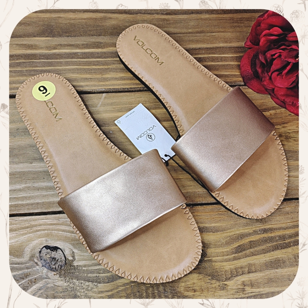 🕊️Volcom Rose Gold Slides size 9